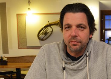 »Delim, da moja zgodba ne postane še tvoja«