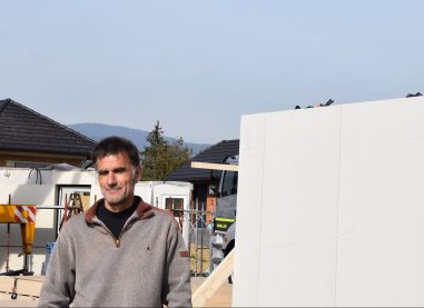 Kdaj je DOVOLJ ali mit o iluziji »sky is the limit«