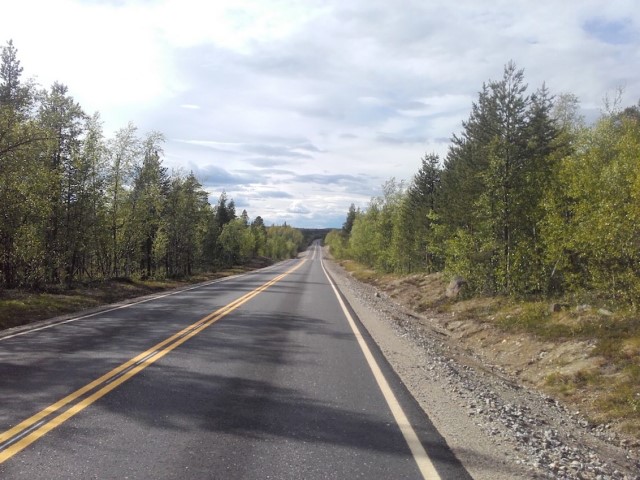 Nordkapp z mopedom? Mala mal’ca!