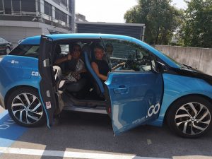 Barbara Podlogar 10000 električnih korakov za Navdihni.me. by Insights d.o.o.