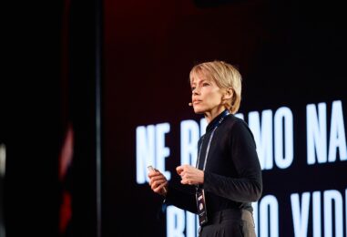 Between Speed and Meaning: Rethinking Decisions in a World That Never Pauses