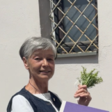 EVA STAVBAR: Glas sočutja